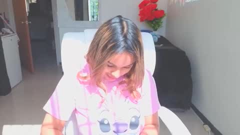 diosadeluniverso_ online show from December 19, 2025, 6:04 pm