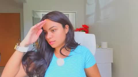 diosadeluniverso_ online show from March 26, 2026, 7:41 pm