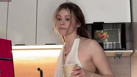 Diana online show from April 28, 2026, 3:22 am