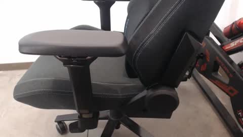 Z online show from April 10, 2026, 10:42 am