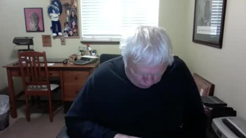 dirtrider195080438 online show from June 11, 2026, 12:58 pm