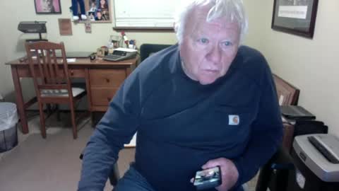 dirtrider195080438 online show from June 14, 2026, 4:25 am