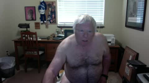 dirtrider195080438 online show from June 15, 2026, 7:49 pm
