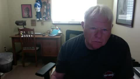 dirtrider195080438 online show from June 26, 2026, 5:28 pm