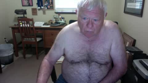dirtrider195080438 online show from July 8, 2026, 10:25 pm