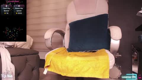 dirty_27cms online show from November 26, 2025, 9:27 pm