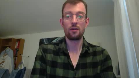 dirtyboy88123 online show from January 5, 2025, 10:32 am