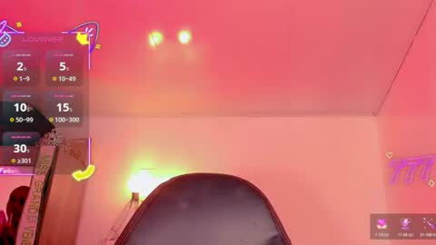 Naomy  online show from June 10, 2026, 3:18 am