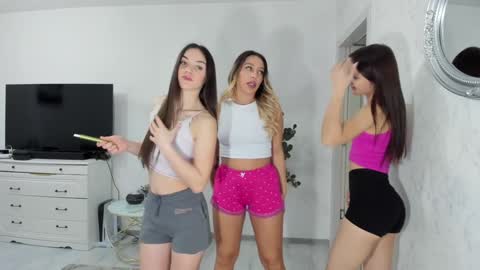 Snapshot of dirtygirls99 chatting on February 11, 2026, 12:26 am Gyna Josie online show from February 11, 2026, 12:26 am