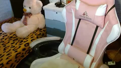 Snapshot of dirtylexa31 chatting on October 10, 2025, 1:37 am LEXA online show from October 10, 2025, 1:37 am