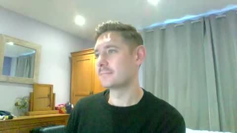 Snapshot of dirtylondon729 chatting on November 10, 2025, 12:37 pm Exhibitionist Ben online show from November 10, 2025, 12:37 pm