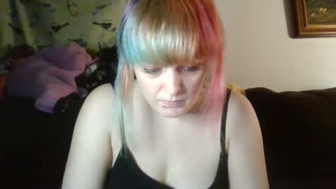 Crystal online show from January 16, 2026, 2:48 am