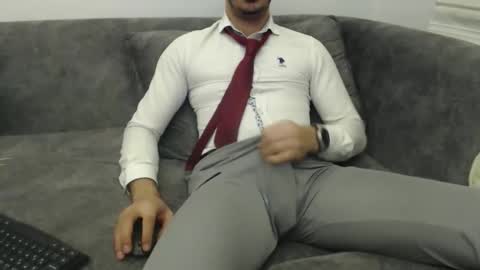 dirtyybooyy77 online show from April 5, 2026, 7:33 pm