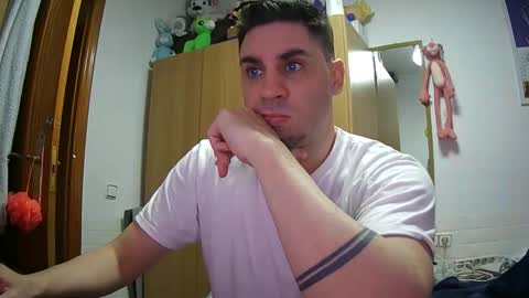 diselobienclaro online show from December 17, 2025, 9:21 pm