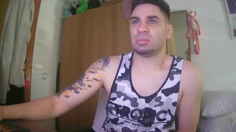 Snapshot of diselobienclaro chatting on April 22, 2026, 12:50 pm diselobienclaro online show from April 22, 2026, 12:50 pm
