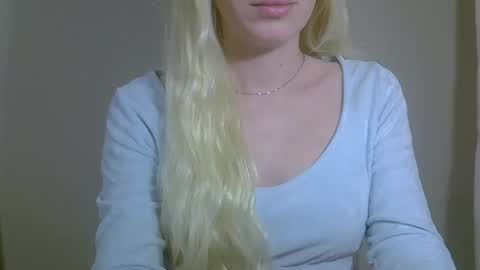 DitaMilton online show from November 11, 2025, 9:26 pm