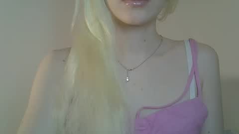 DitaMilton online show from March 20, 2026, 8:03 pm