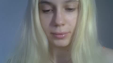 DitaMilton online show from April 10, 2026, 2:55 pm