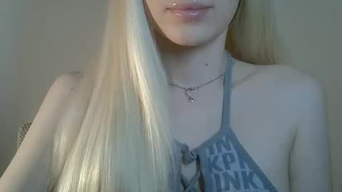 DitaMilton online show from June 9, 2026, 7:47 pm