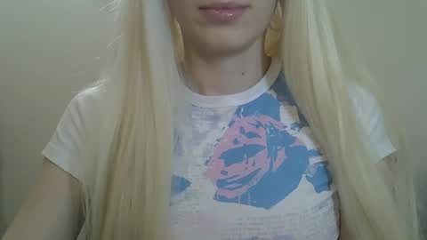 DitaMilton online show from August 6, 2026, 7:27 pm