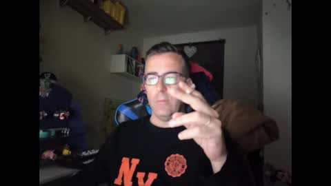 Snapshot of ditos_c chatting on March 4, 2026, 8:31 am ditos_c online show from March 4, 2026, 8:31 am