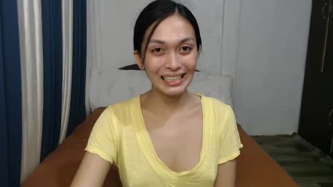 Snapshot of divina_graciaxx chatting on January 14, 2025, 2:22 pm DIVINA online show from January 14, 2025, 2:22 pm