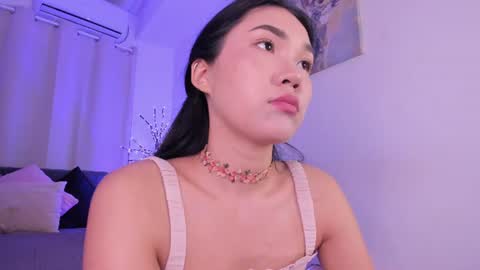 Snapshot of divine_madness chatting on July 13, 2026, 6:05 am AKITA MEW MEW Follow online show from July 13, 2026, 6:05 am