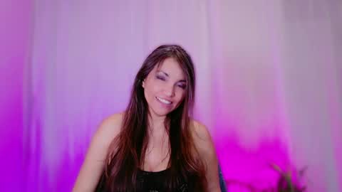 DivineLynn online show from January 23, 2025, 7:29 pm