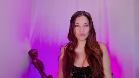 DivineLynn online show from February 16, 2025, 5:48 pm