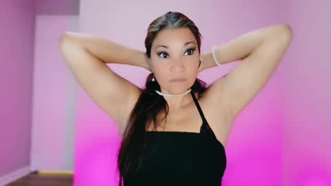 DivineLynn online show from October 24, 2025, 1:18 pm