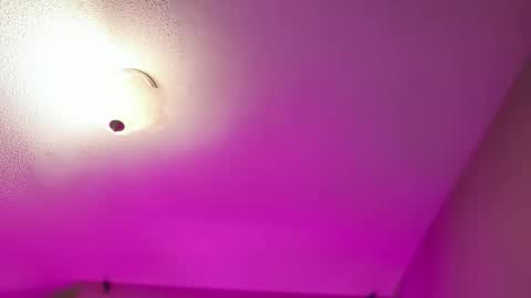 DivineLynn online show from February 20, 2026, 2:50 pm