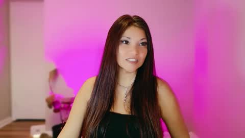 DivineLynn online show from March 13, 2026, 2:01 pm