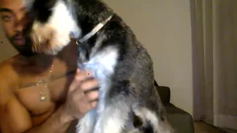 Divine Duo  online show from December 22, 2024, 9:42 pm