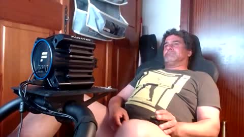 divitimido online show from October 28, 2025, 12:36 am