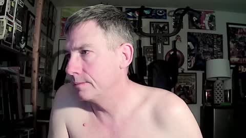 dix_handley_50 online show from December 7, 2024, 1:07 pm