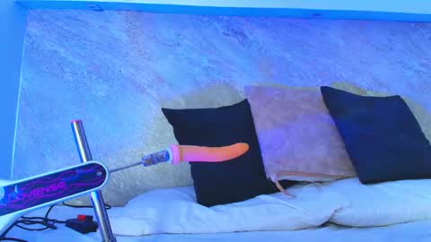 Sofia  online show from October 13, 2025, 3:23 pm