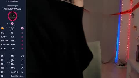 dixipixi_ online show from November 2, 2025, 5:43 am