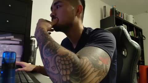 Snapshot of dixonhuang chatting on September 20, 2025, 7:37 pm D online show from September 20, 2025, 7:37 pm