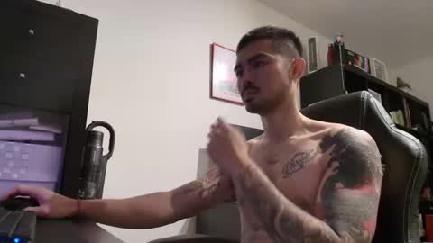 Snapshot of dixonhuang chatting on September 24, 2025, 4:32 pm D online show from September 24, 2025, 4:32 pm