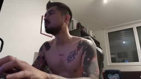 Snapshot of dixonhuang chatting on November 15, 2025, 6:48 pm D online show from November 15, 2025, 6:48 pm