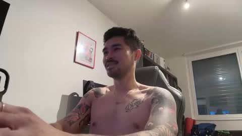 Snapshot of dixonhuang chatting on December 1, 2025, 9:03 am D online show from December 1, 2025, 9:03 am