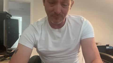 dj_diesel_rat online show from April 30, 2026, 3:51 pm