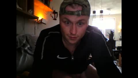 Snapshot of dj_ziggo chatting on March 12, 2025, 12:15 pm dj_ziggo online show from March 12, 2025, 12:15 pm
