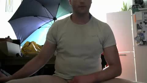 Snapshot of dj_ziggo chatting on April 12, 2026, 12:54 pm dj_ziggo online show from April 12, 2026, 12:54 pm