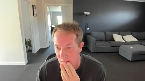 Snapshot of djallnightlong chatting on April 8, 2026, 4:34 am djallnightlong online show from April 8, 2026, 4:34 am