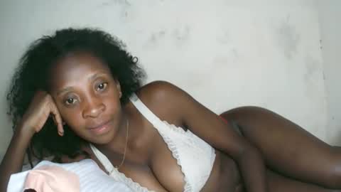 Snapshot of djamellah chatting on April 10, 2026, 10:47 pm djamellah online show from April 10, 2026, 10:47 pm
