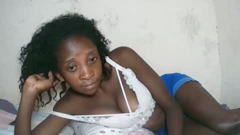 Snapshot of djamellah chatting on April 27, 2026, 9:13 pm djamellah online show from April 27, 2026, 9:13 pm