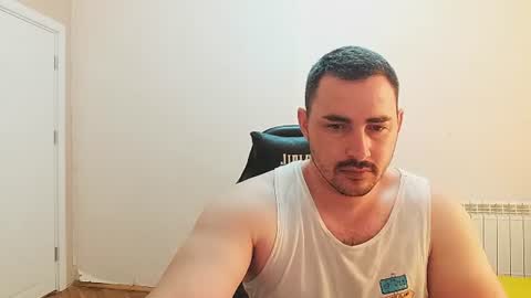 Snapshot of djmute chatting on June 24, 2026, 5:28 am STR8 BOYv online show from June 24, 2026, 5:28 am