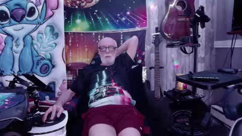 Snapshot of djpointe chatting on November 30, 2025, 11:31 pm DJPointe online show from November 30, 2025, 11:31 pm