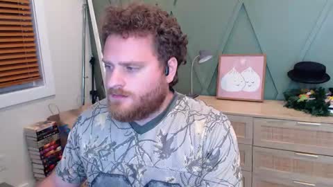 Alpha Dazza online show from October 13, 2025, 6:02 am